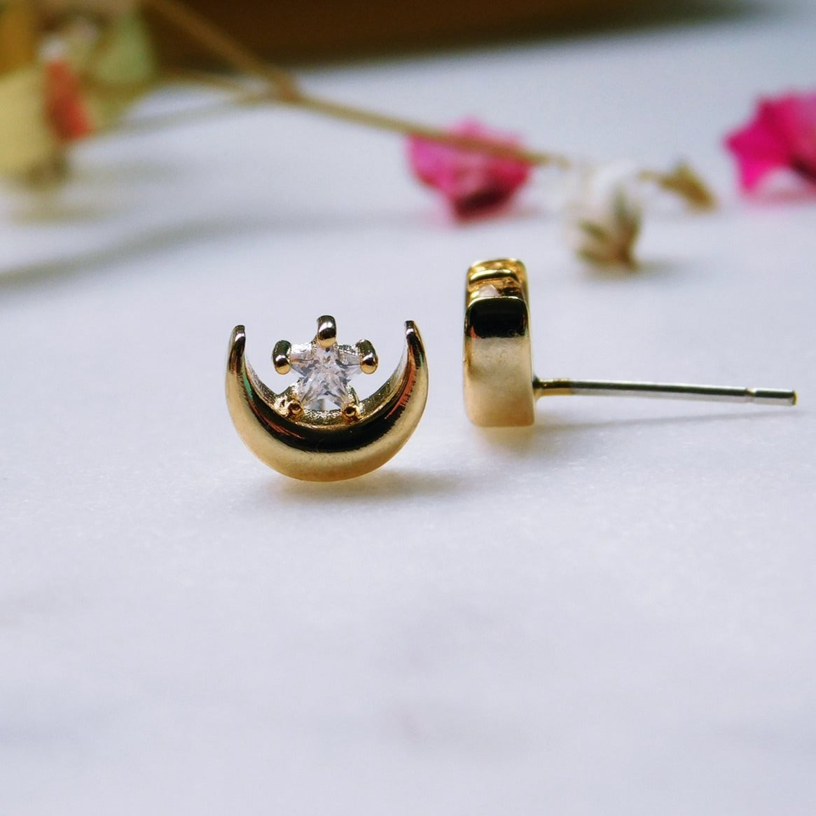 MoMuse | 9kt Gold Moon Studs